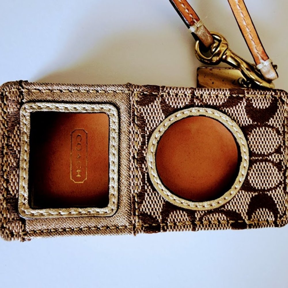 COACH iPOD CASE - Picture 3 of 11